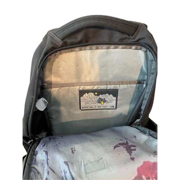 The North Face Vault Black Backpack - Picture 4 of 4